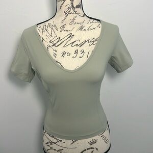 Lululemon Nulu Cropped Slim Yoga Short Sleeve | Green Fern
